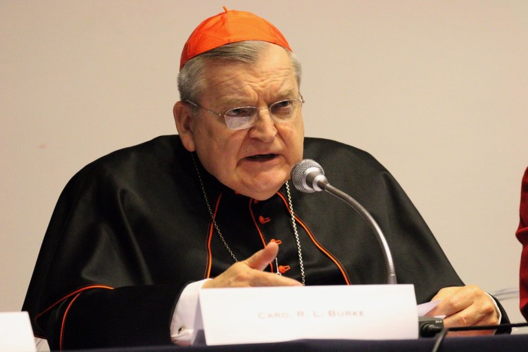 Krachtige preek van kardinaal Burke
